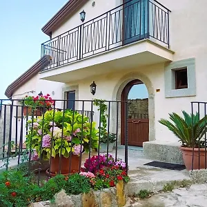 3* Hotel Diffuso Montalbano Borgo Antico - La Casetta Del Vento